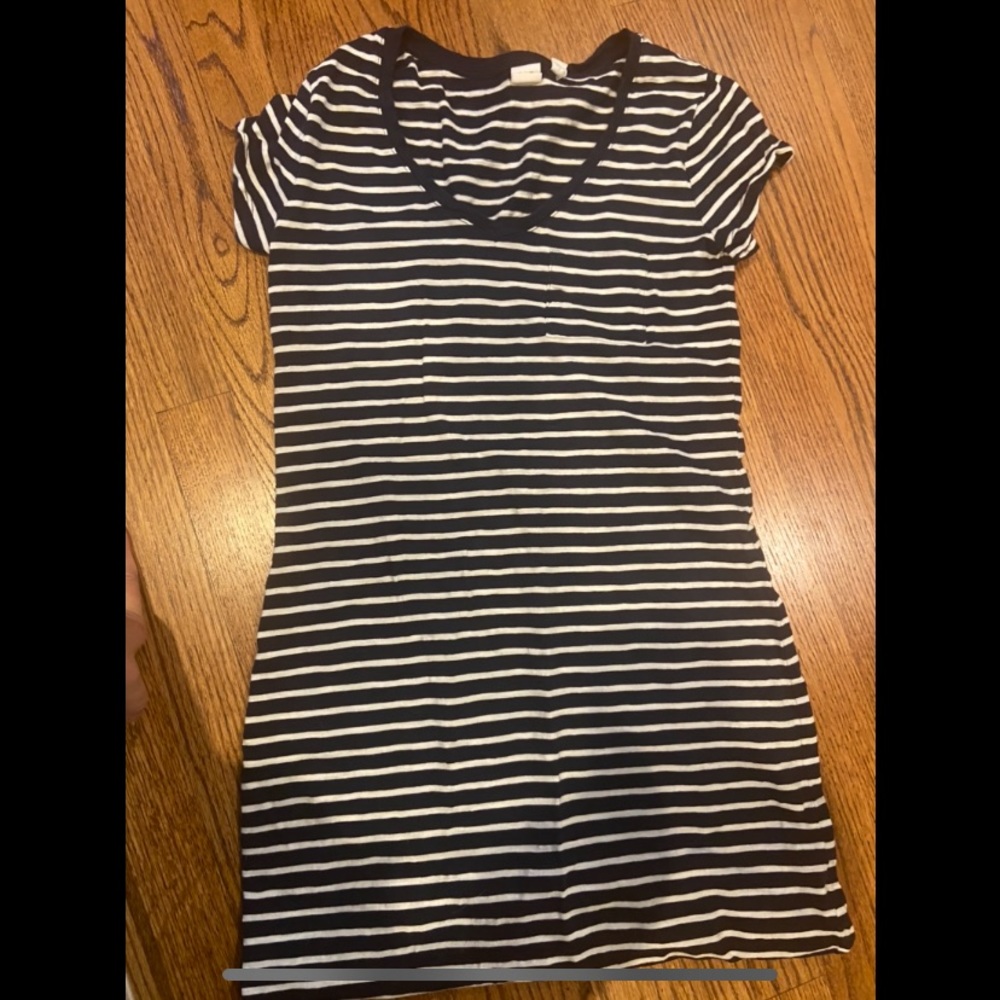 GAP navy blue & white dress